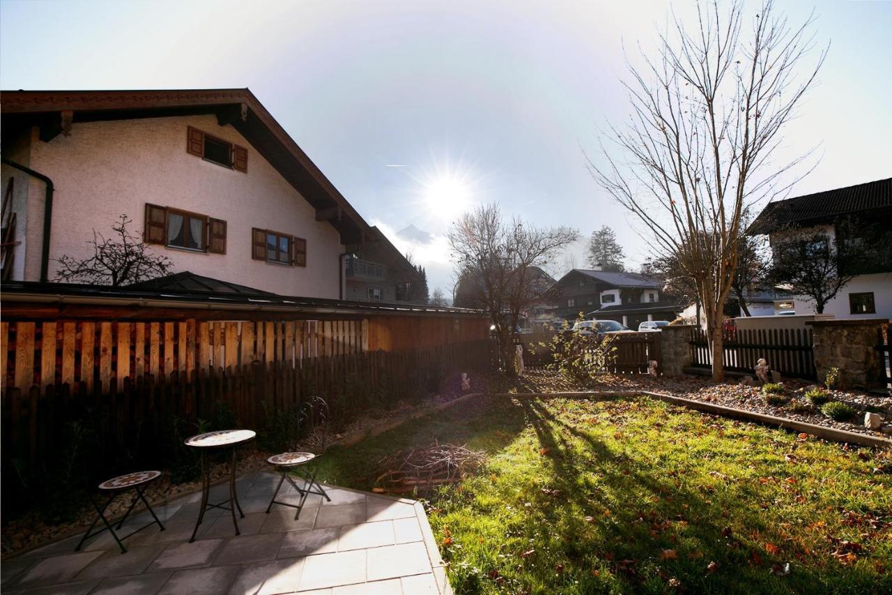 Sunlit Garden & Mountain Apartment 加爾米施-帕滕基興 外观 照片